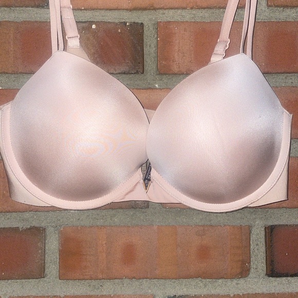 Victoria’s Secret 34D push-up bra worn once adjustable padded v front gold detai - Picture 2 of 9